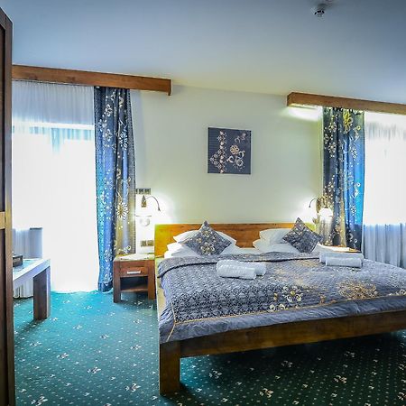 Hotel Friuli ฮาร์ราคอฟ ภายนอก รูปภาพ