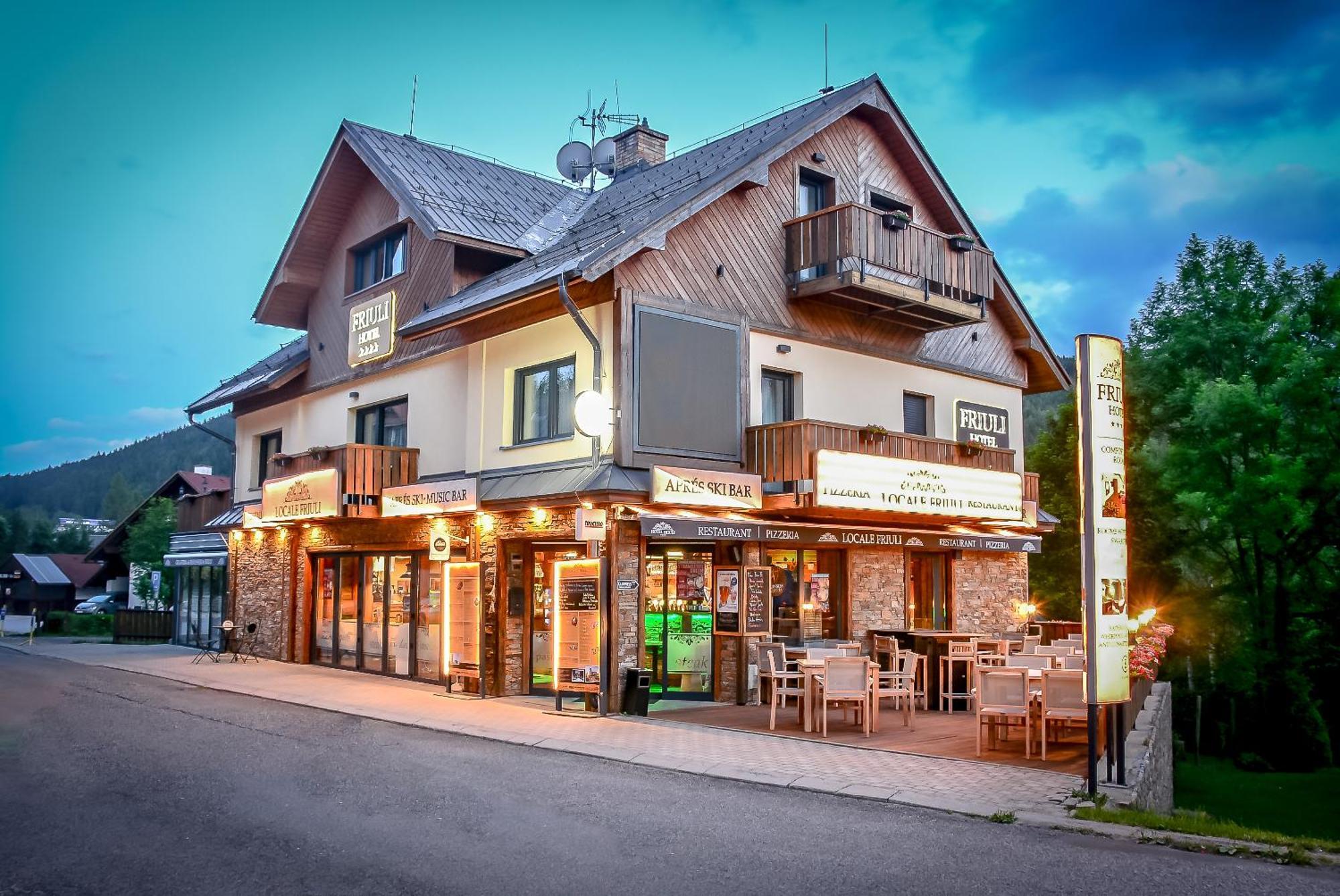 Hotel Friuli ฮาร์ราคอฟ ภายนอก รูปภาพ